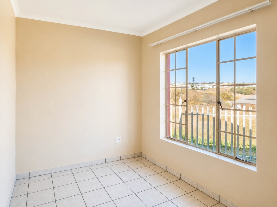 2 Bedroom Property for Sale in Kosmosdal Gauteng