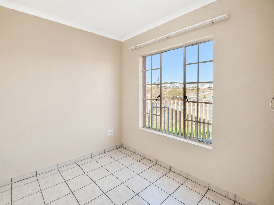 2 Bedroom Property for Sale in Kosmosdal Gauteng