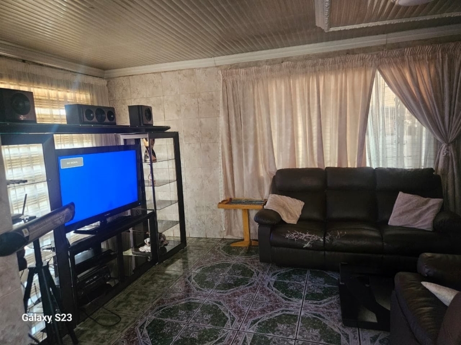 3 Bedroom Property for Sale in Soshanguve East Gauteng