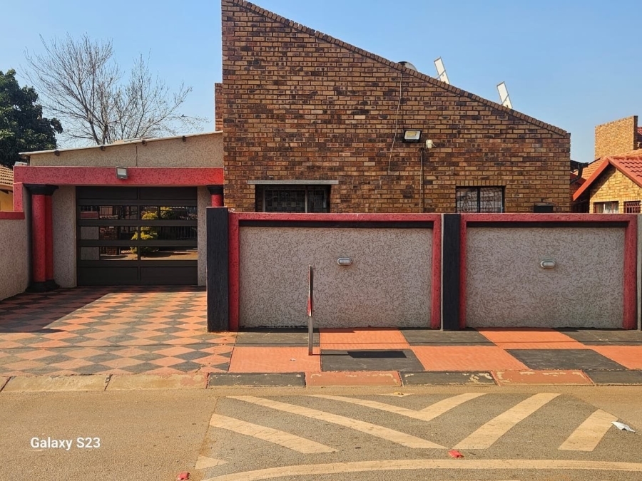 3 Bedroom Property for Sale in Soshanguve East Gauteng