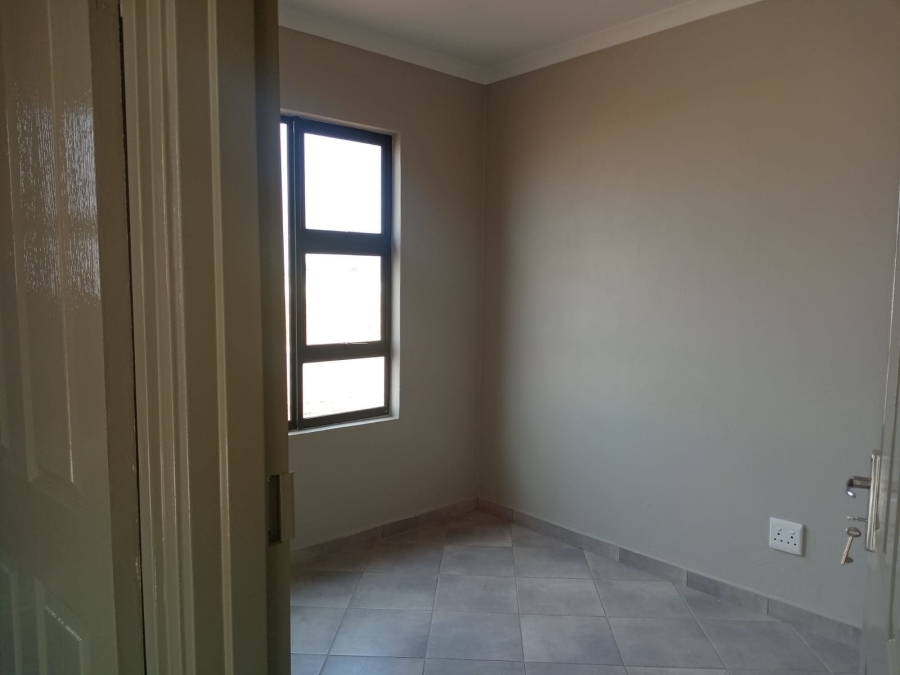 2 Bedroom Property for Sale in Savanna City Gauteng