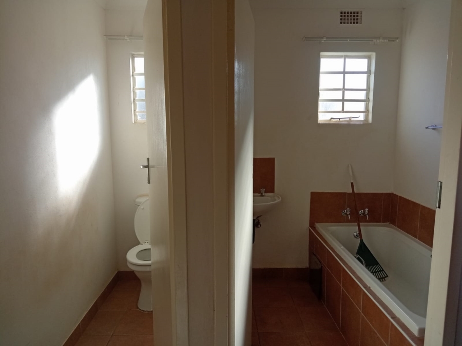 2 Bedroom Property for Sale in Savanna City Gauteng
