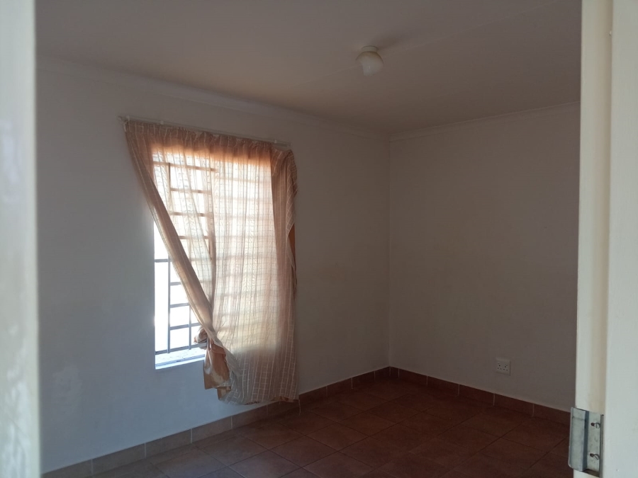 2 Bedroom Property for Sale in Savanna City Gauteng