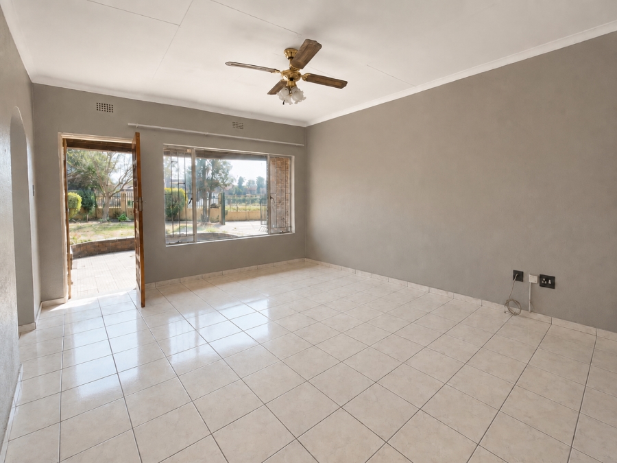 3 Bedroom Property for Sale in Falcon Ridge Gauteng