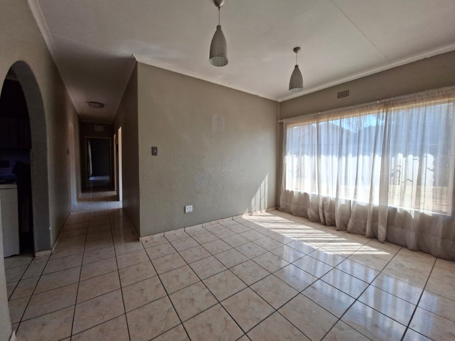 3 Bedroom Property for Sale in Falcon Ridge Gauteng