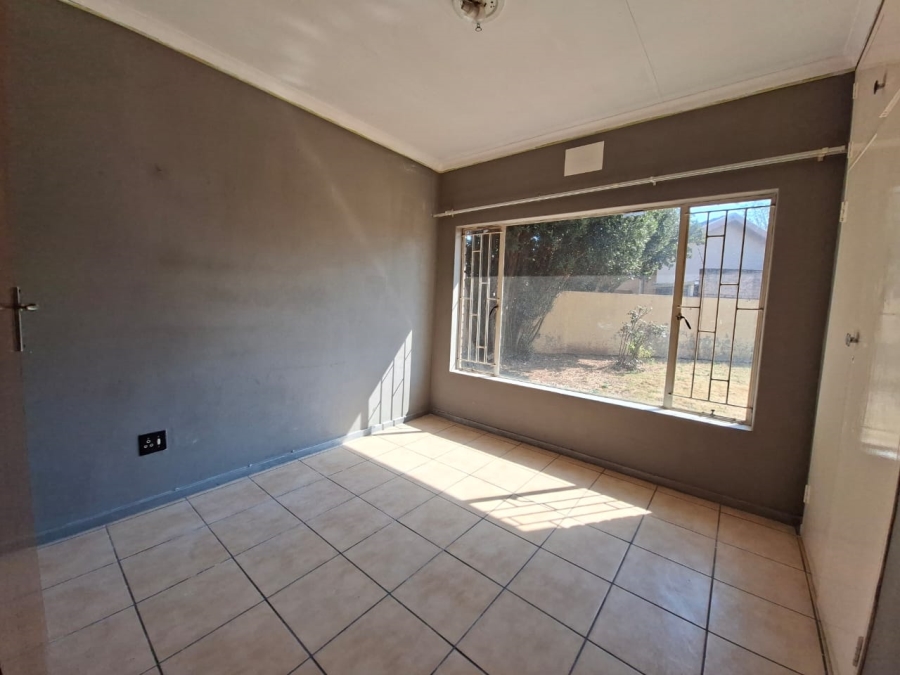 3 Bedroom Property for Sale in Falcon Ridge Gauteng