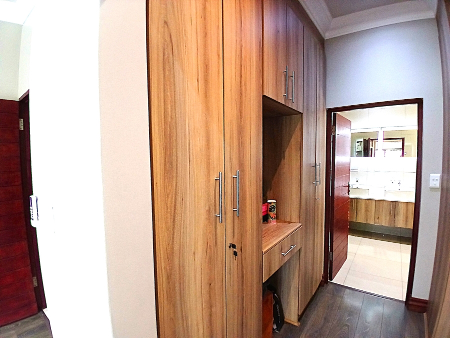 To Let 4 Bedroom Property for Rent in Blue Valley Golf Estate Gauteng