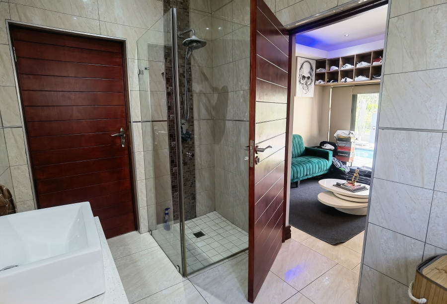 To Let 4 Bedroom Property for Rent in Blue Valley Golf Estate Gauteng