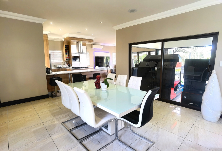 To Let 4 Bedroom Property for Rent in Blue Valley Golf Estate Gauteng