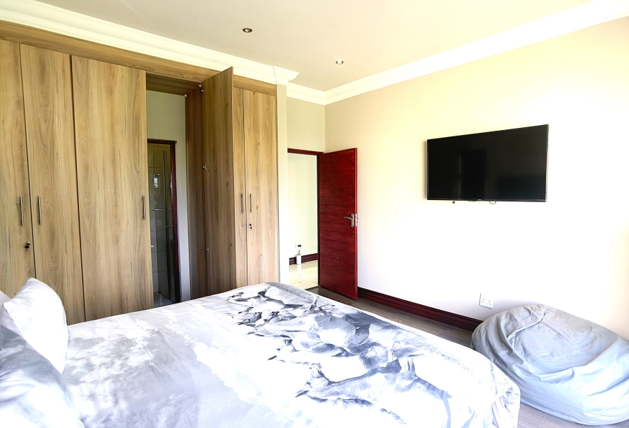 To Let 4 Bedroom Property for Rent in Blue Valley Golf Estate Gauteng