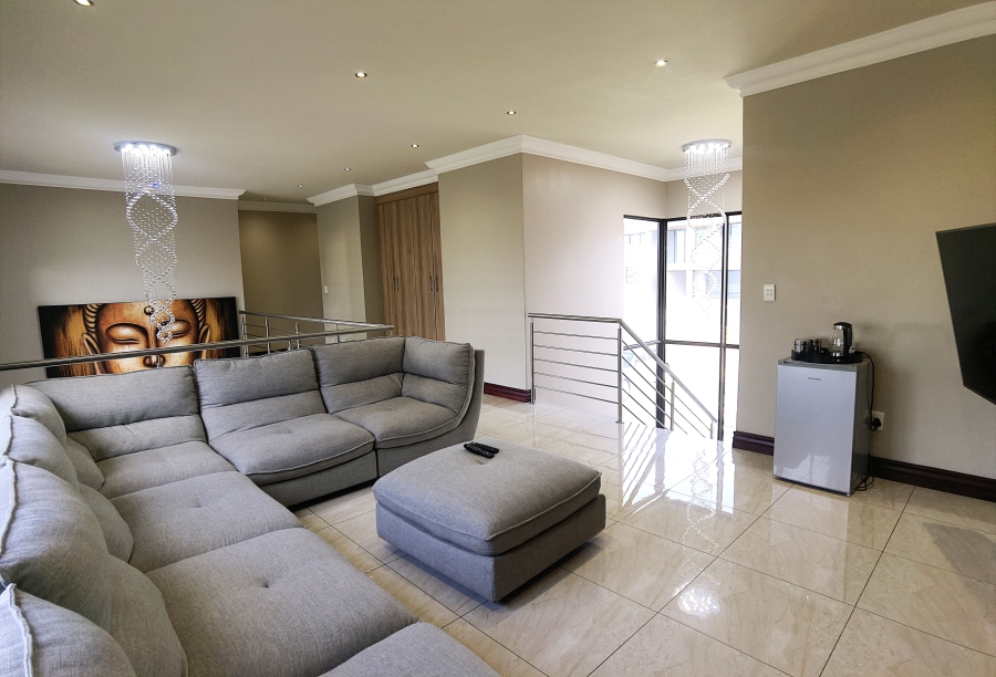 To Let 4 Bedroom Property for Rent in Blue Valley Golf Estate Gauteng