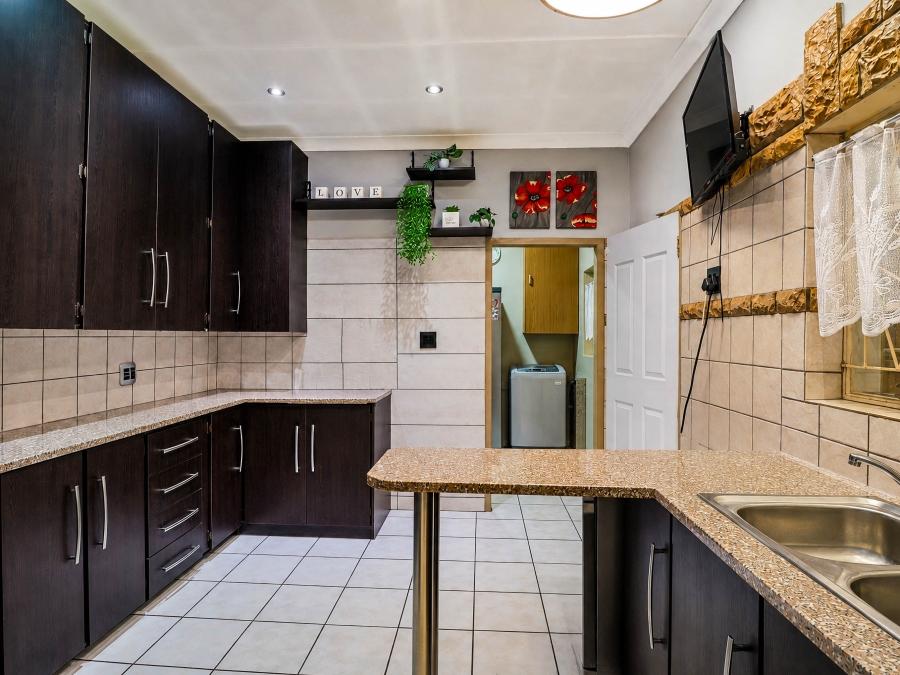 4 Bedroom Property for Sale in Lyttelton Manor Gauteng