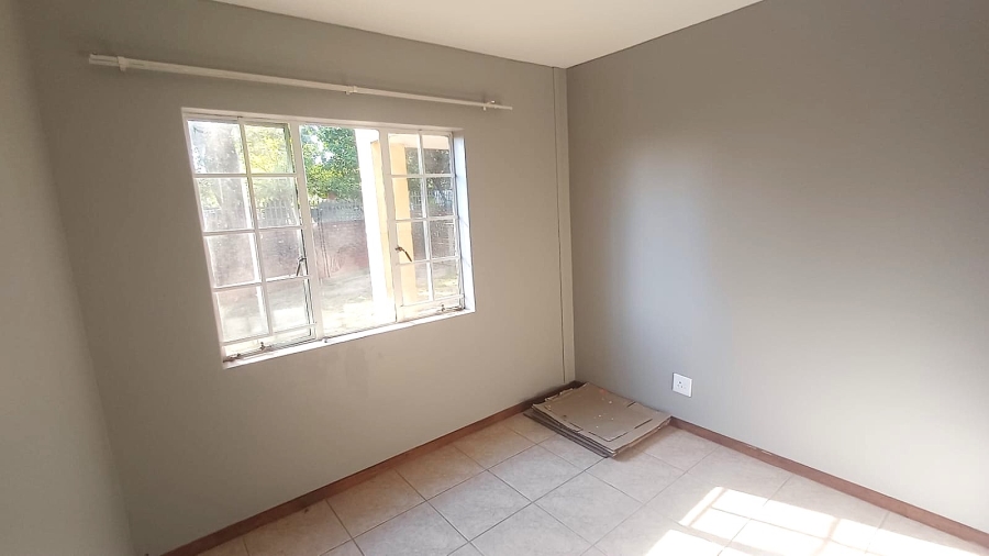 3 Bedroom Property for Sale in Die Hoewes Gauteng