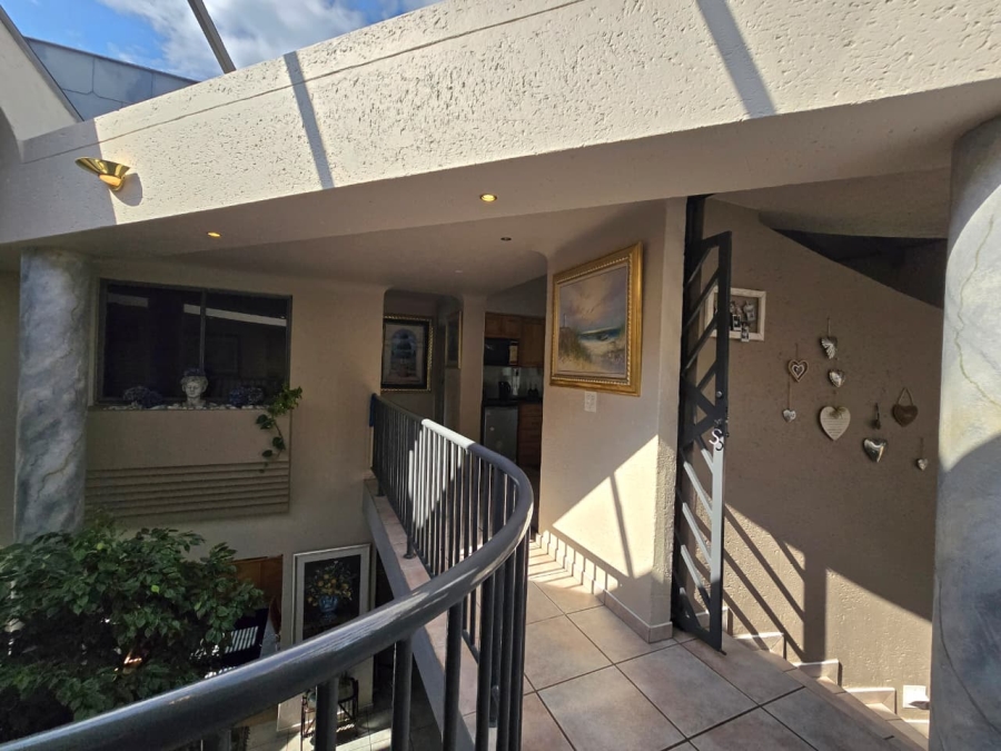 5 Bedroom Property for Sale in Meyersdal Gauteng