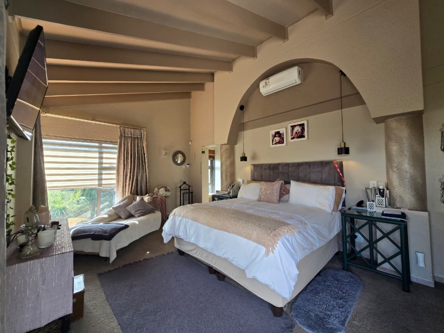 5 Bedroom Property for Sale in Meyersdal Gauteng