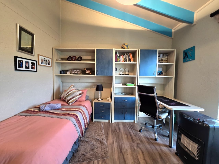 5 Bedroom Property for Sale in Meyersdal Gauteng