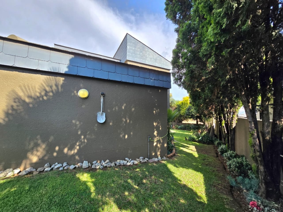 5 Bedroom Property for Sale in Meyersdal Gauteng