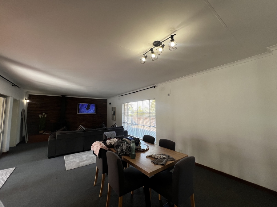 4 Bedroom Property for Sale in Vorna Valley Gauteng