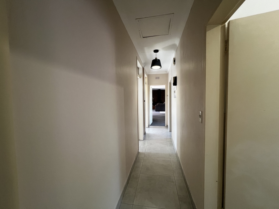 4 Bedroom Property for Sale in Vorna Valley Gauteng