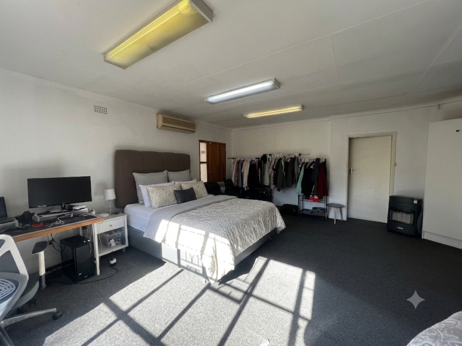 4 Bedroom Property for Sale in Vorna Valley Gauteng