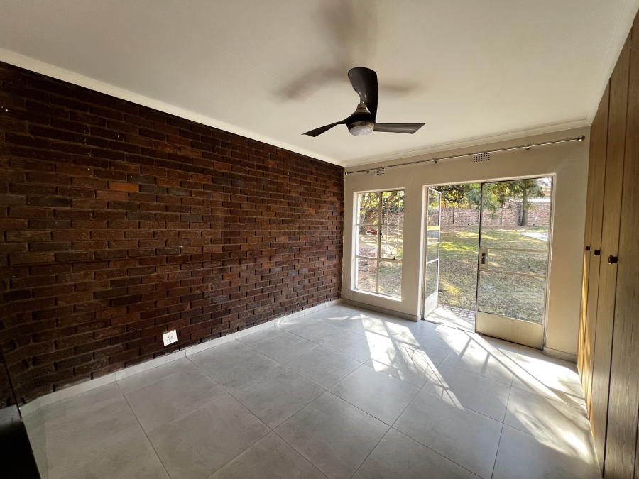 4 Bedroom Property for Sale in Vorna Valley Gauteng