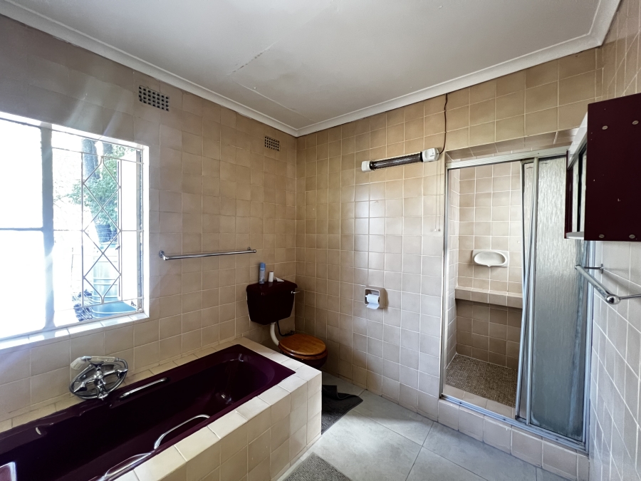 4 Bedroom Property for Sale in Vorna Valley Gauteng
