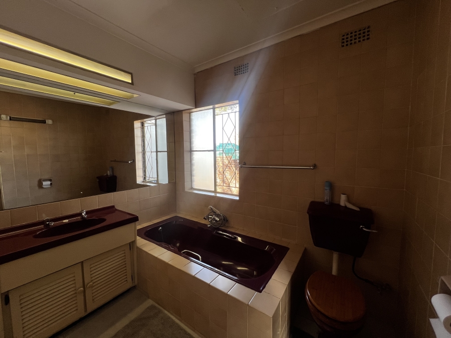 4 Bedroom Property for Sale in Vorna Valley Gauteng