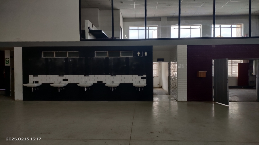 To Let Commercial Property for Rent in Strijdom Park Gauteng