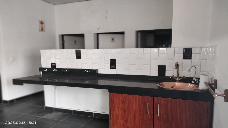 To Let Commercial Property for Rent in Strijdom Park Gauteng