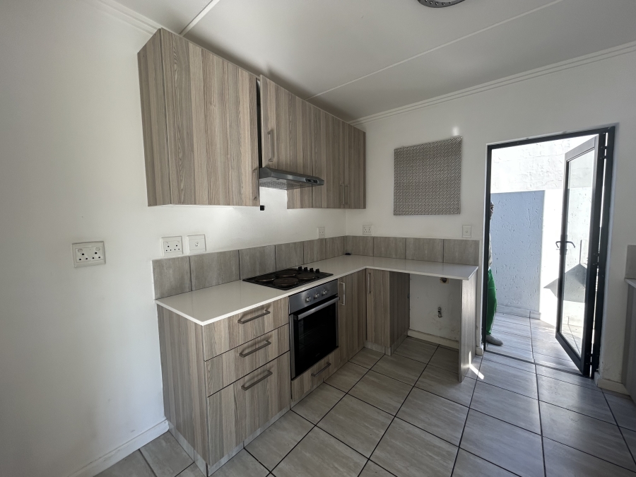 To Let 2 Bedroom Property for Rent in Rivonia Gauteng