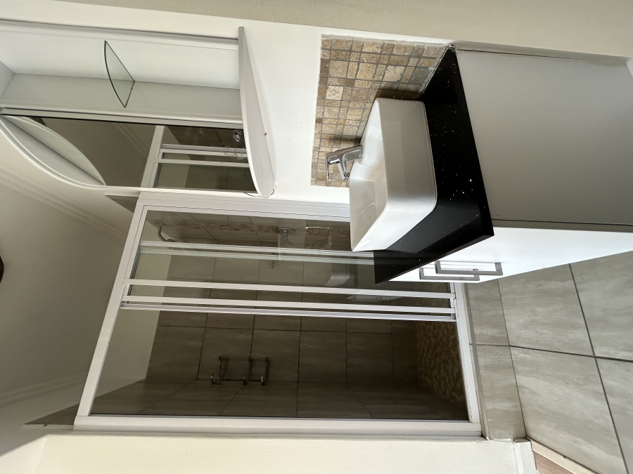 To Let 2 Bedroom Property for Rent in Rivonia Gauteng