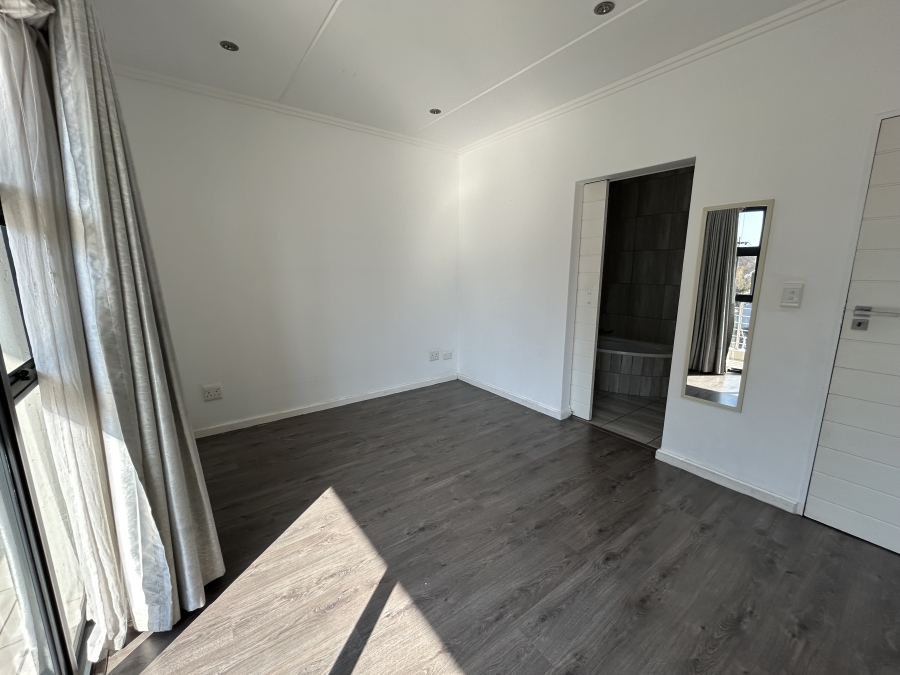 To Let 2 Bedroom Property for Rent in Rivonia Gauteng