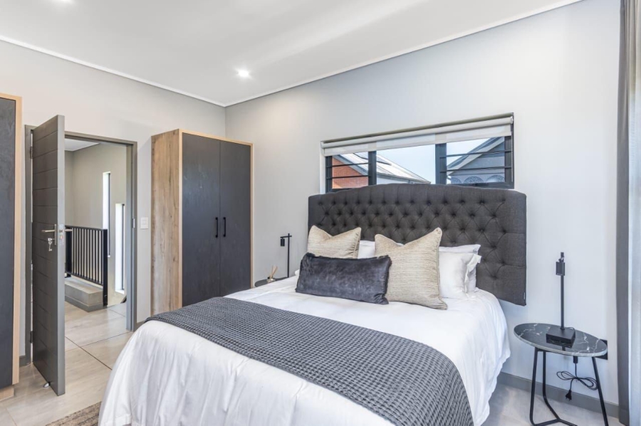 4 Bedroom Property for Sale in North Riding Gauteng