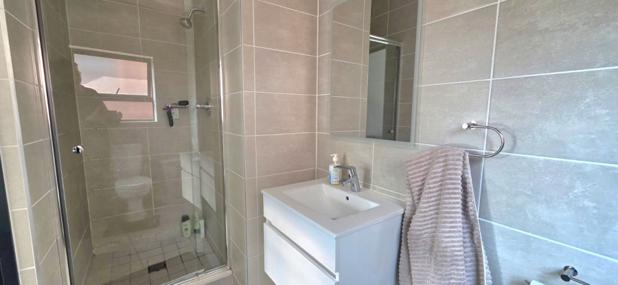 2 Bedroom Property for Sale in Linbro Park Gauteng