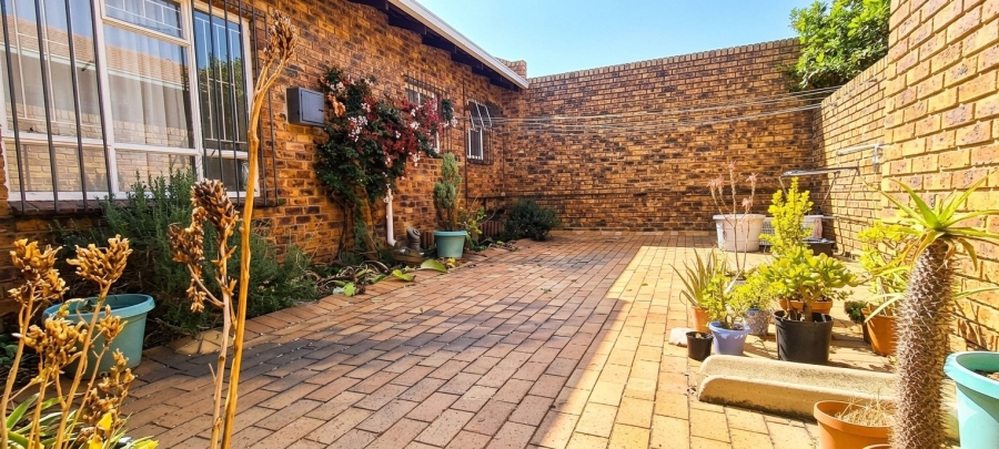3 Bedroom Property for Sale in Elma Park Gauteng