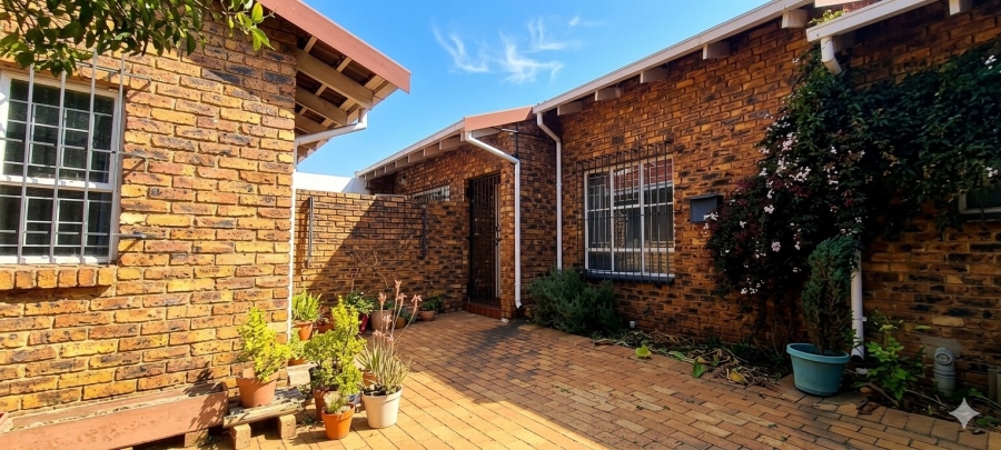 3 Bedroom Property for Sale in Elma Park Gauteng