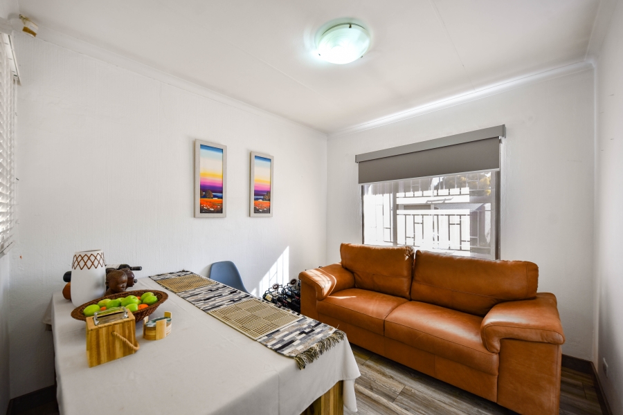 3 Bedroom Property for Sale in Die Hoewes Gauteng