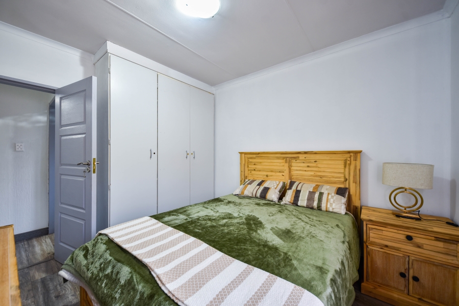 3 Bedroom Property for Sale in Die Hoewes Gauteng