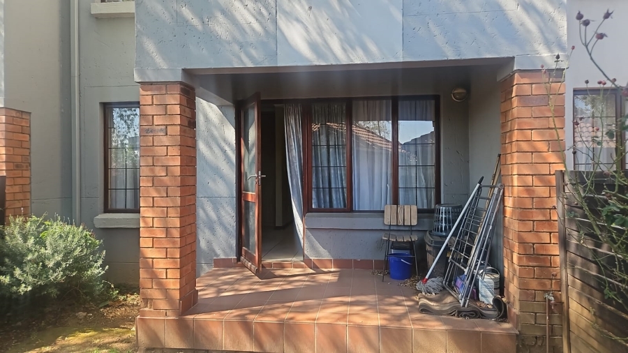 1 Bedroom Property for Sale in Rivonia Gauteng