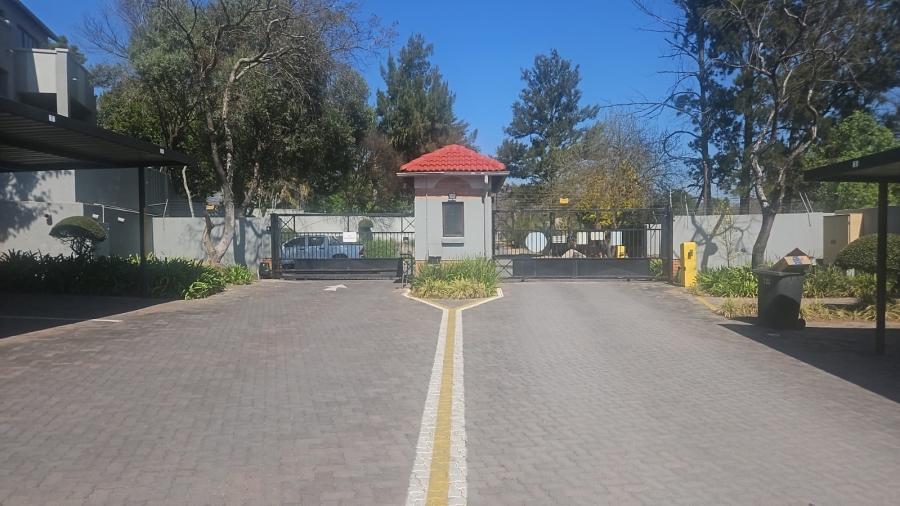 1 Bedroom Property for Sale in Rivonia Gauteng