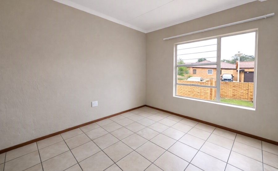 2 Bedroom Property for Sale in Honeypark Gauteng
