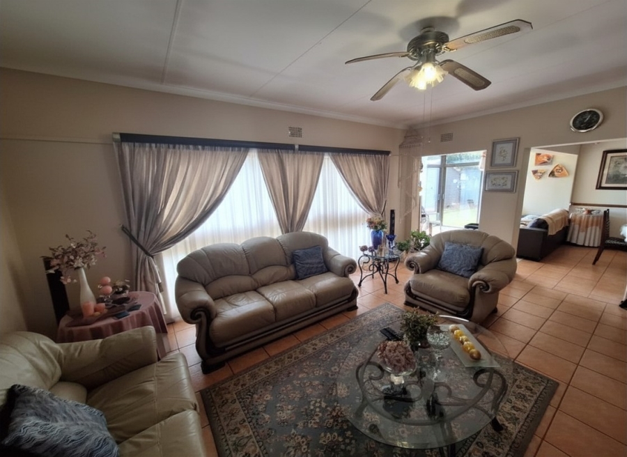 3 Bedroom Property for Sale in Vanderbijlpark SE 2 Gauteng