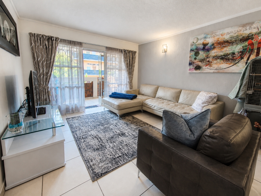 2 Bedroom Property for Sale in Three Rivers Proper Gauteng