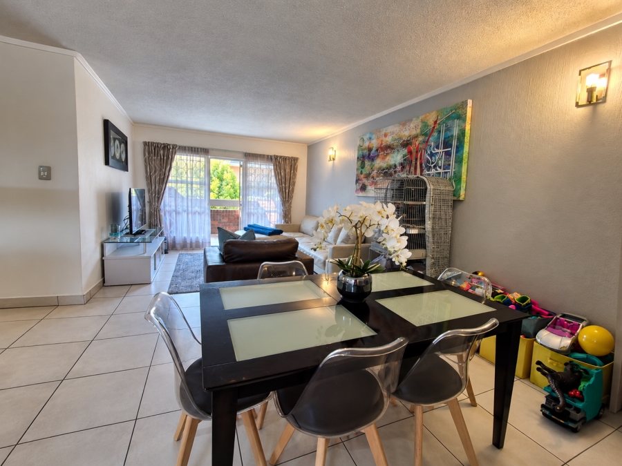2 Bedroom Property for Sale in Three Rivers Proper Gauteng