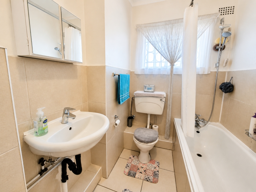 2 Bedroom Property for Sale in Three Rivers Proper Gauteng