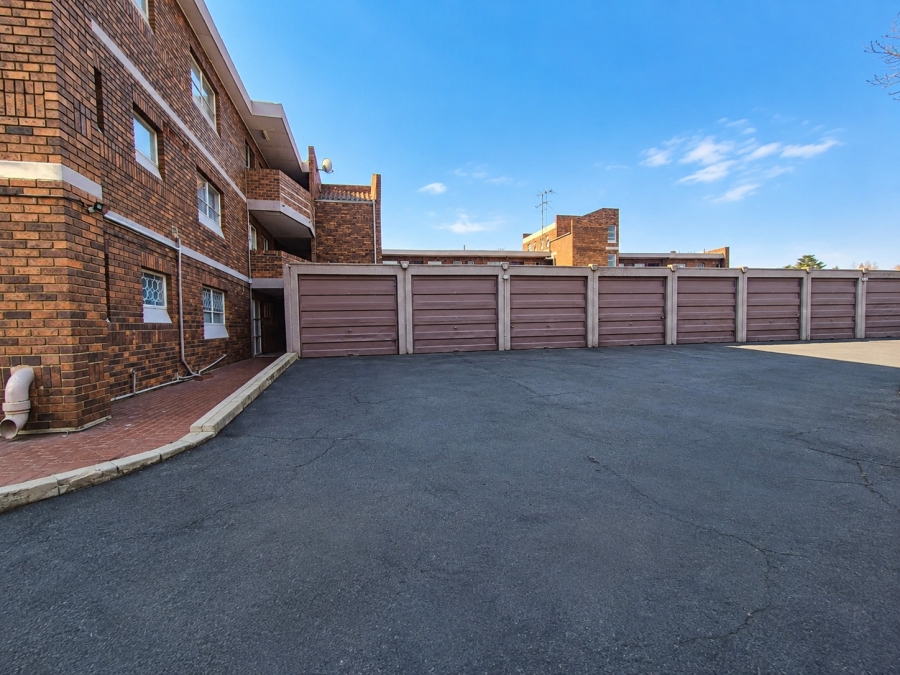 2 Bedroom Property for Sale in Three Rivers Proper Gauteng