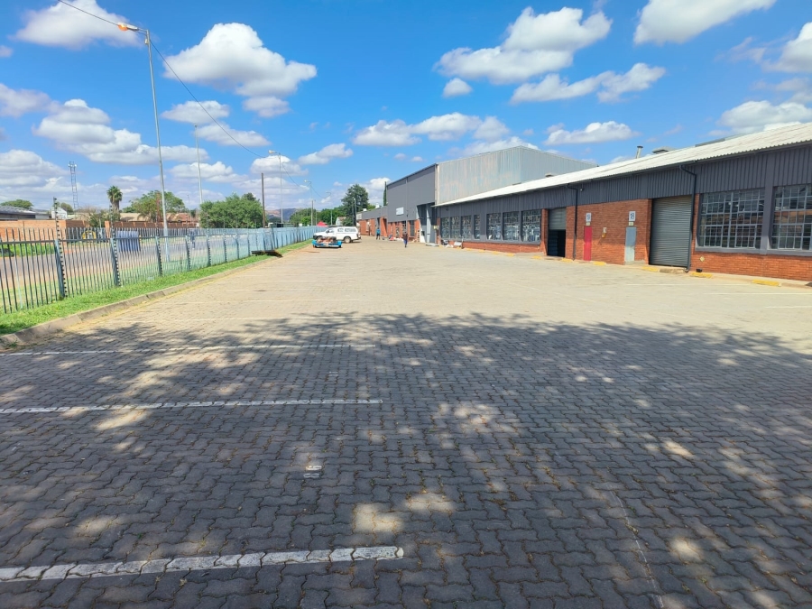 To Let Commercial Property for Rent in Rosslyn Gauteng