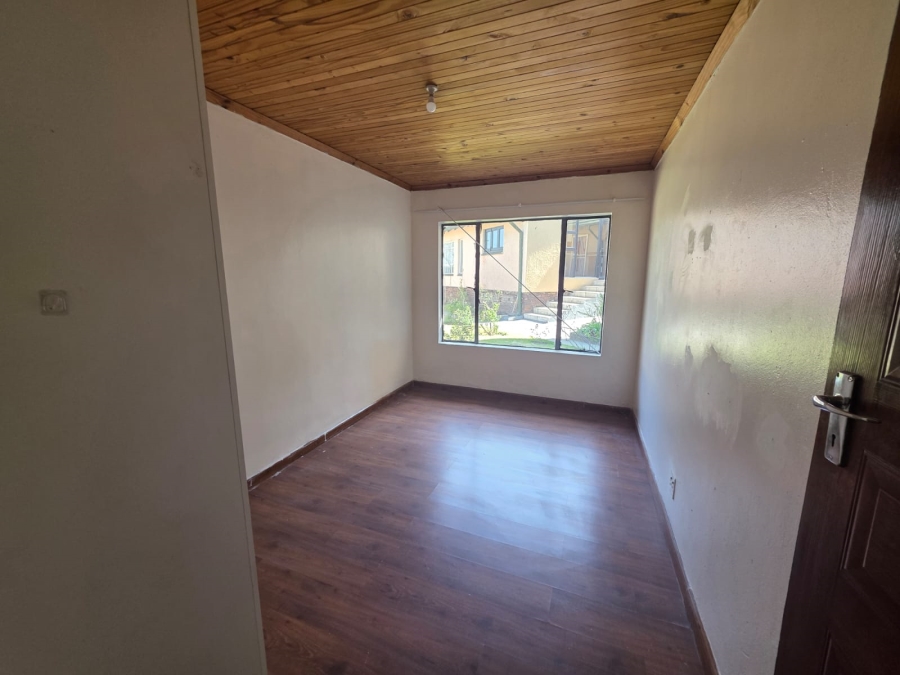 To Let 3 Bedroom Property for Rent in Lambton Gauteng