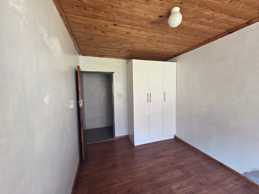 To Let 3 Bedroom Property for Rent in Lambton Gauteng