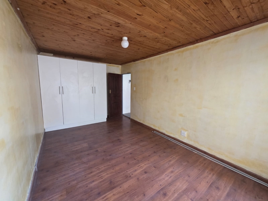 To Let 3 Bedroom Property for Rent in Lambton Gauteng
